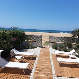 https://doride-appartamento-sulla-spiaggia.sicilyhotelsitaly.net